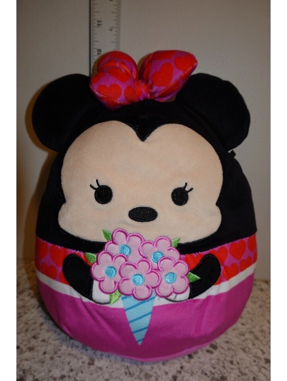 Squishmallows Disney Valentine's Day Minnie Mouse w Plush Flower Bouquet - 10 In